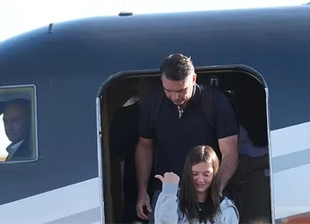 Bolsonaro llega con familia a EU Bolsonaro llega con familia a EU