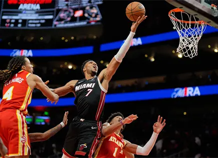 Giannis lidera 1ra. victoria del Heat Giannis lidera 1ra. victoria del Heat