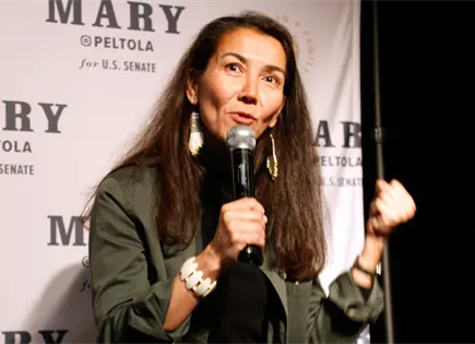 Gobernador Dunleavy ordena investigar campa&ntilde;a de Mary Peltola en Alaska