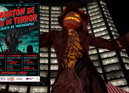 Freddy Krueger y Chucky llegan a la Glorieta de Insurgentes Freddy Krueger y Chucky llegan a la Glorieta de Insurgentes