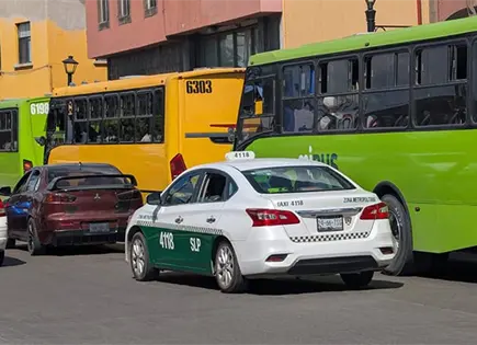Falta de pasaje amenaza a cinco rutas urbanas Falta de pasaje amenaza a cinco rutas urbanas