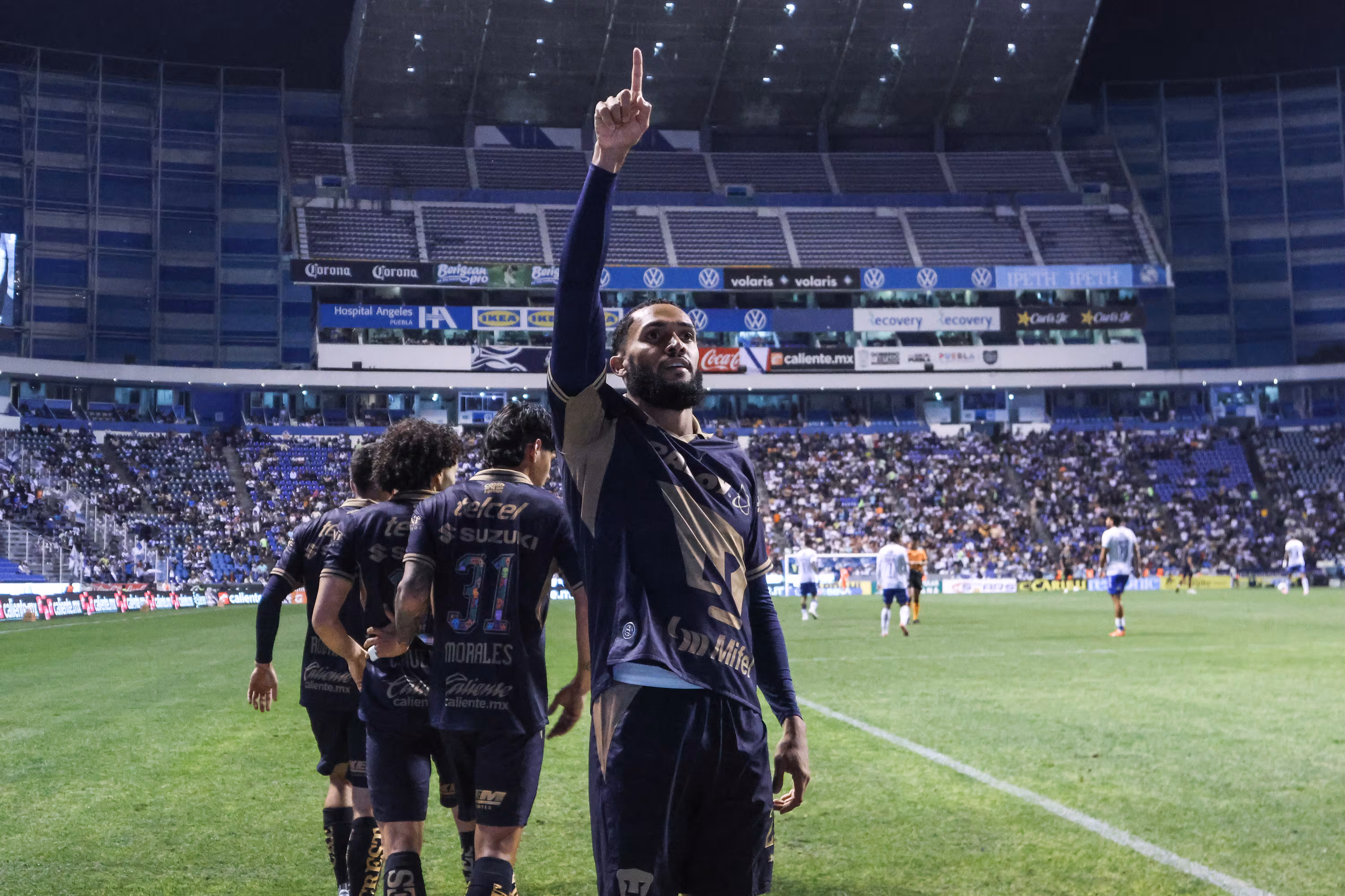 Pumas logra victoria crucial ante Puebla